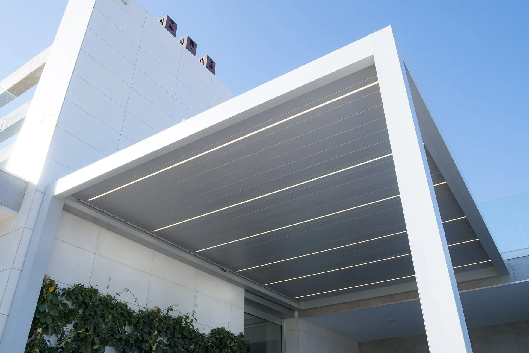 Dettaglio delle lamelle con illuminazione LED integrata